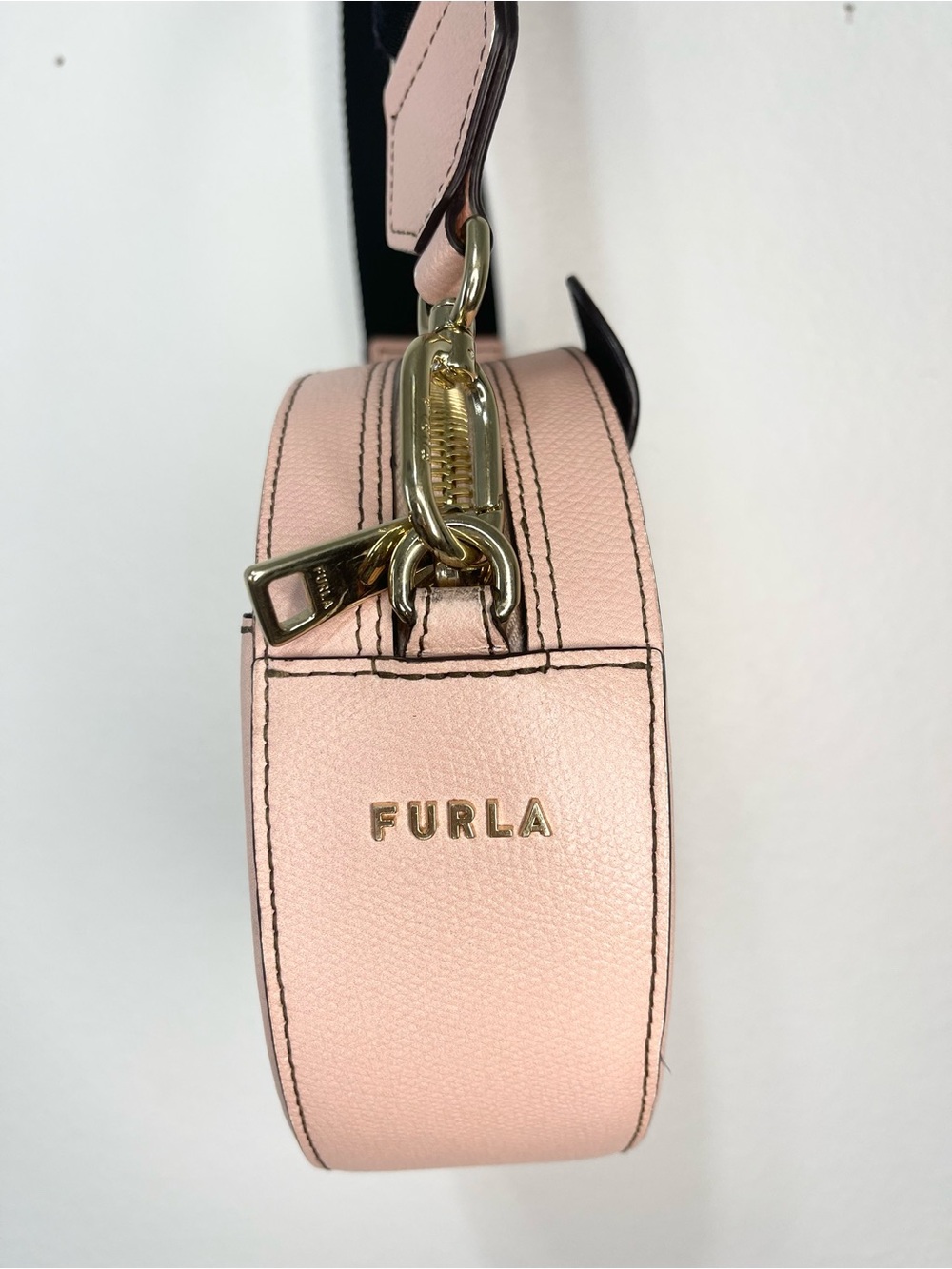 Furla × LINE FRIENDS Brown Sincere Heart Bear Mini Round Crossbody Bag EUC - Picture 6 of 17